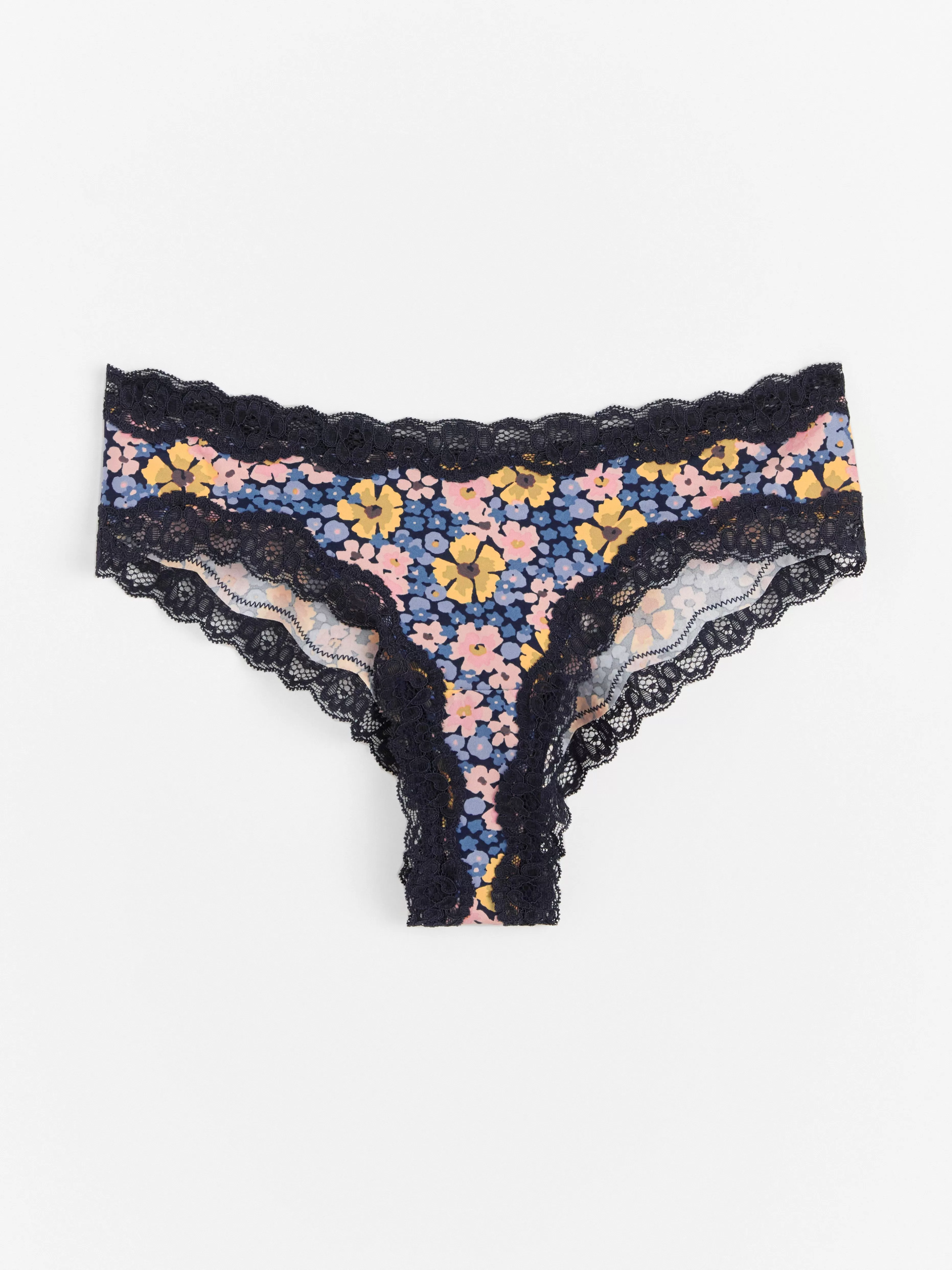 Dam Lindex Brazilian Low Waist Trosa Med Hogt Skuret Ben Och Blommor