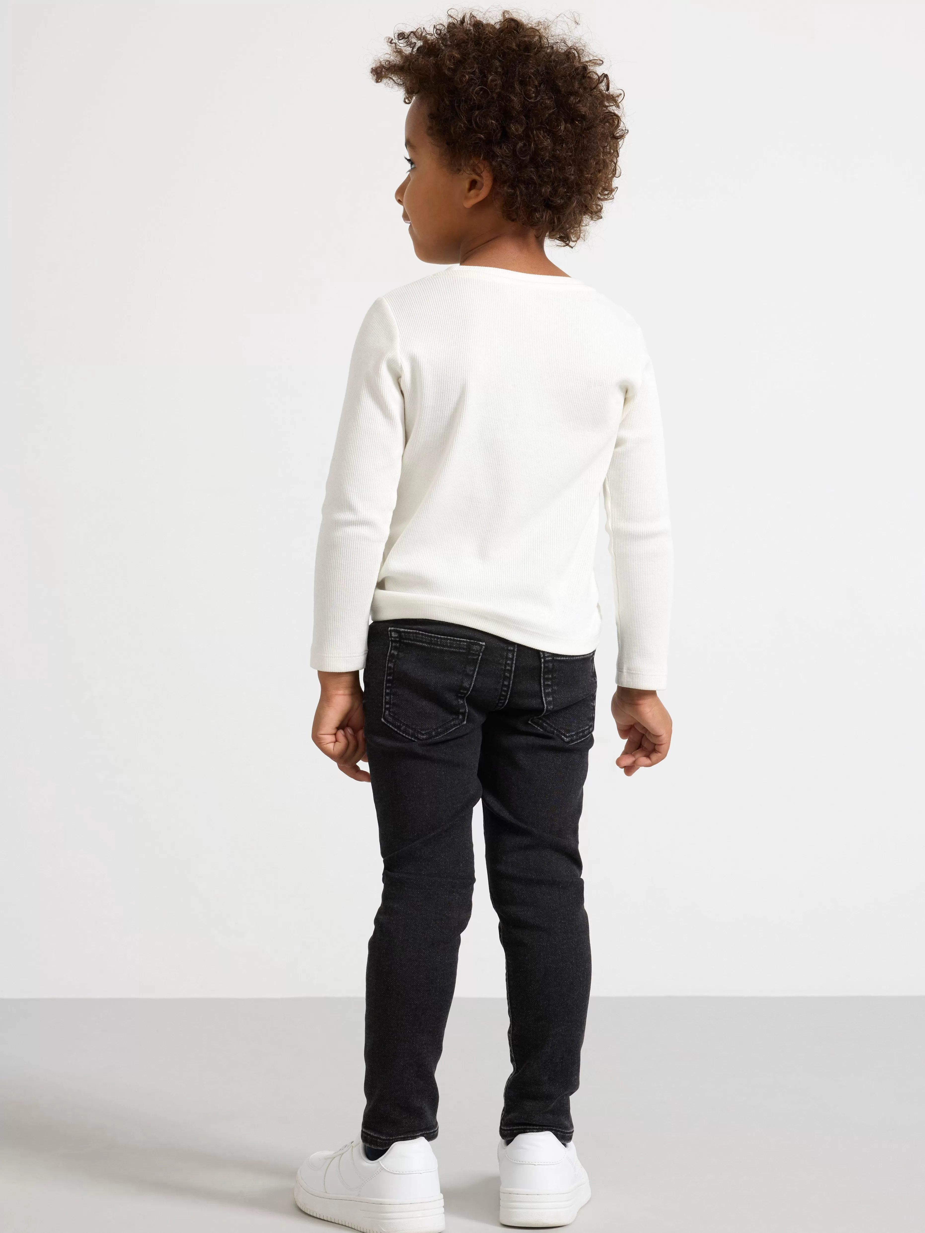 Barn Lindex Sam Superstretchiga Pull-Up-Jeans Med Slim Fit Och Normalhog Midja