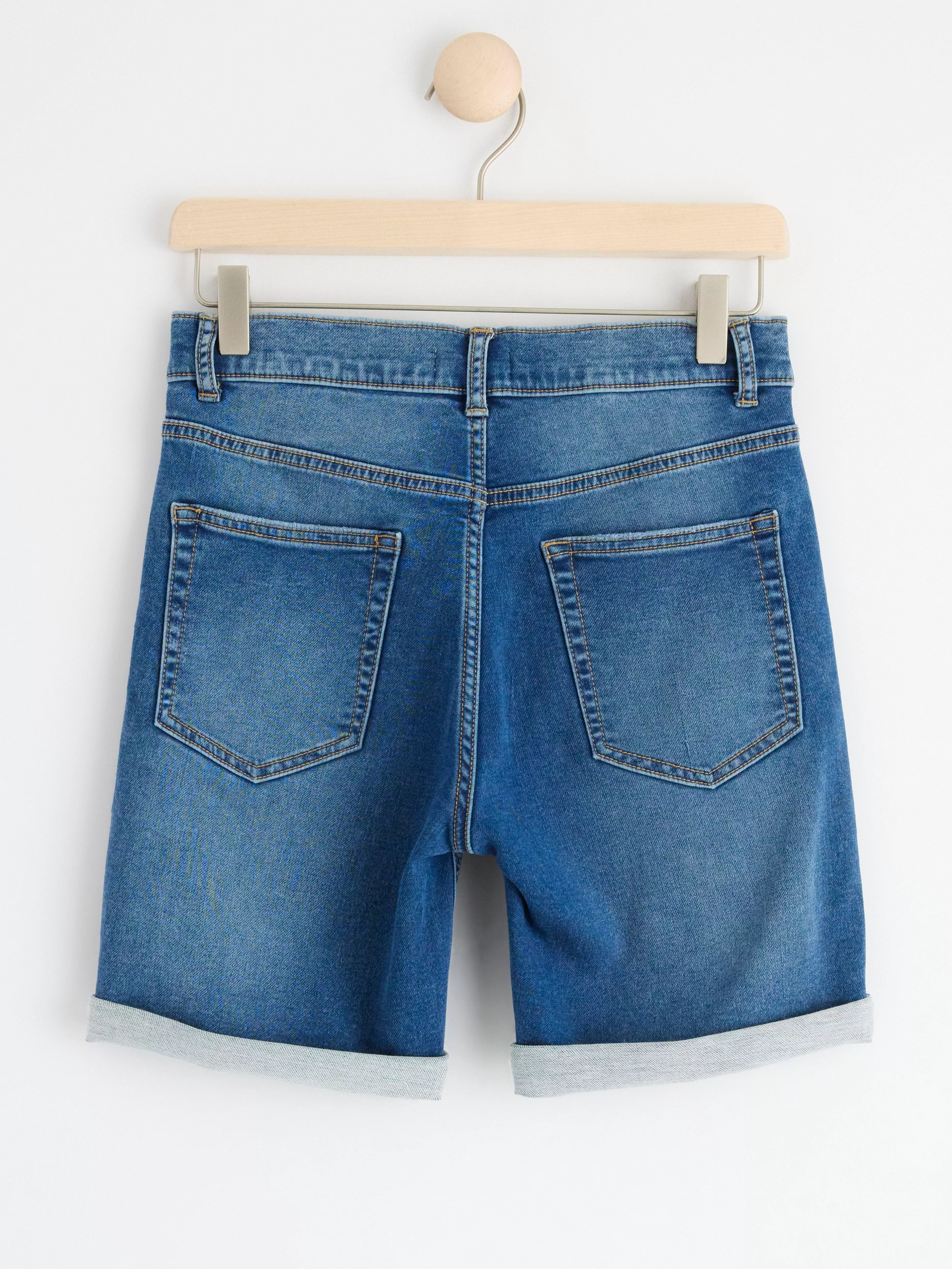 Barn Lindex Staffan Superstretchiga Shorts Med Rakt Ben Och Normalhog Midja