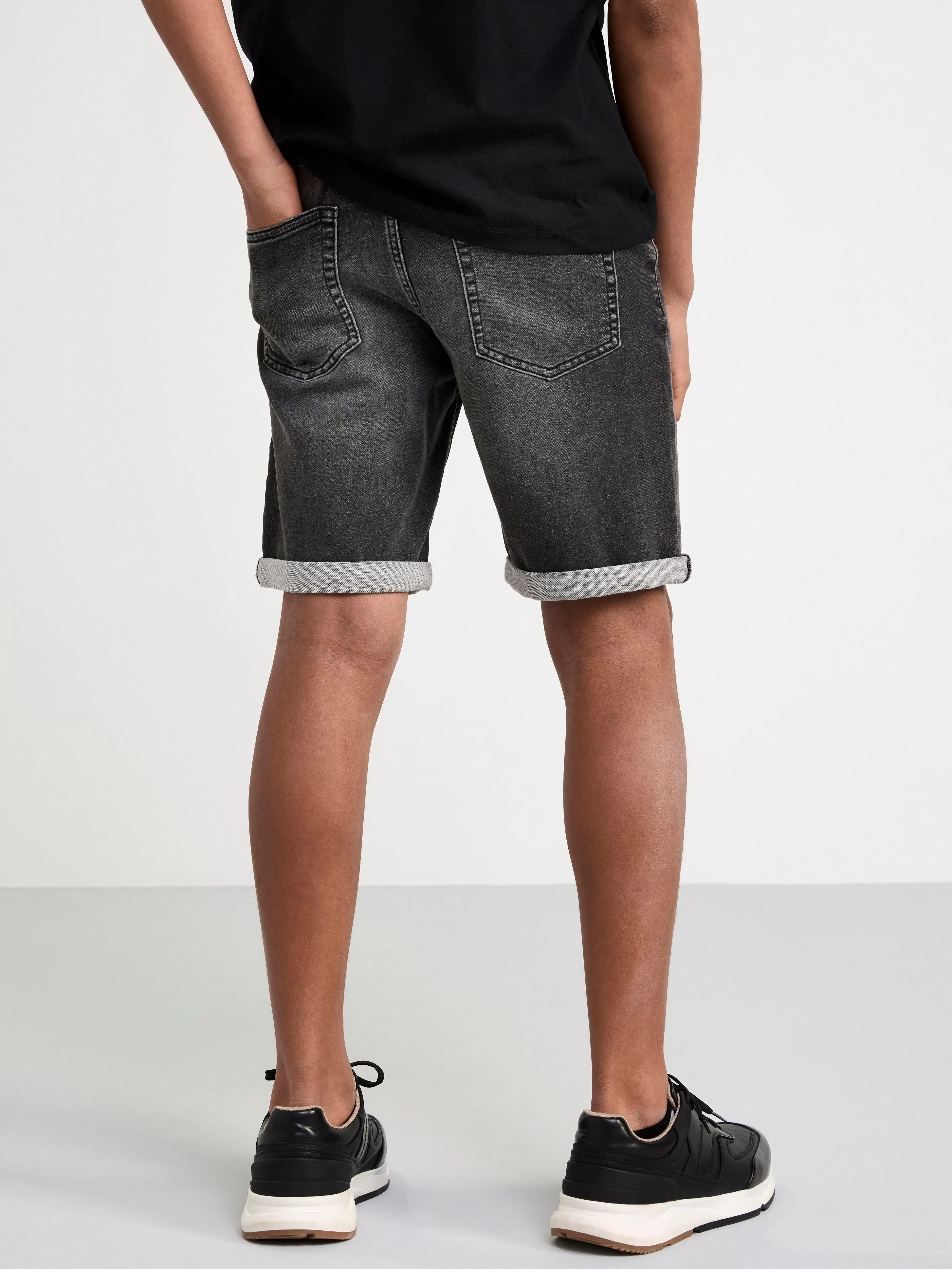 Barn Lindex Stafffan Superstretchiga Shorts Med Rakt Ben Och Normalhog Midja