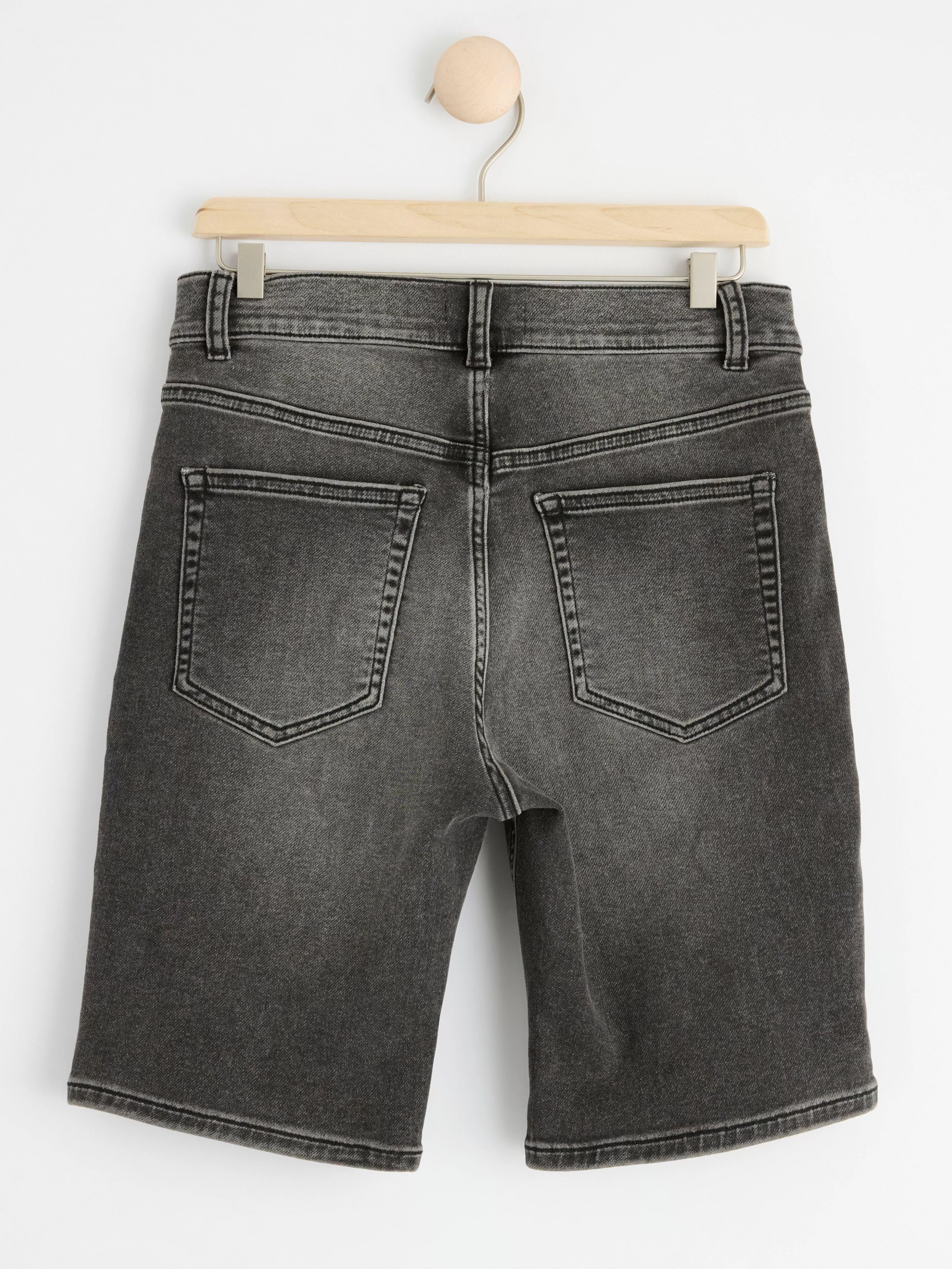 Barn Lindex Stafffan Superstretchiga Shorts Med Rakt Ben Och Normalhog Midja