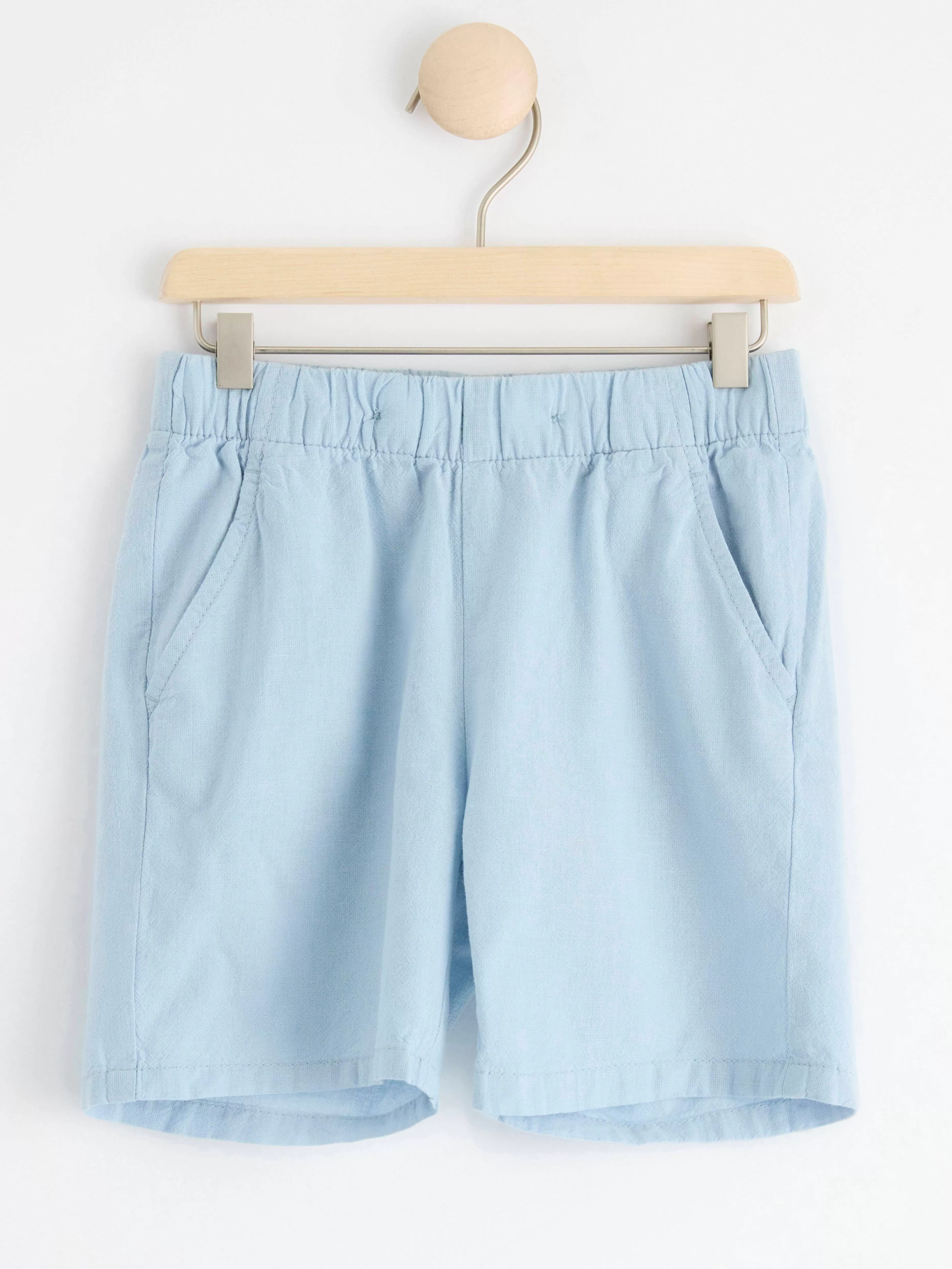 Barn Lindex Sven Shorts Med Normalhog Midja Och Rakt Ben I Linneblandning