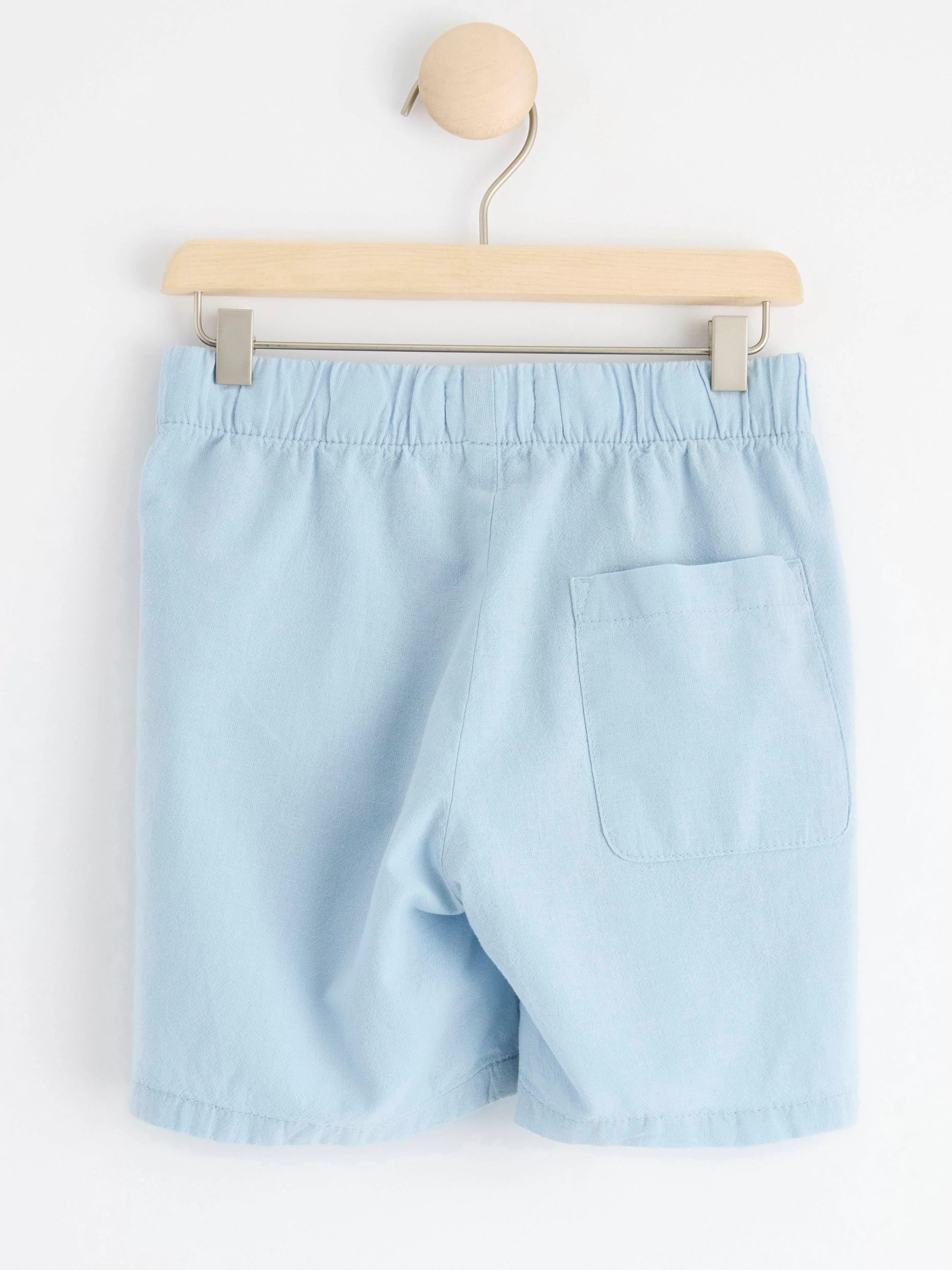 Barn Lindex Sven Shorts Med Normalhog Midja Och Rakt Ben I Linneblandning